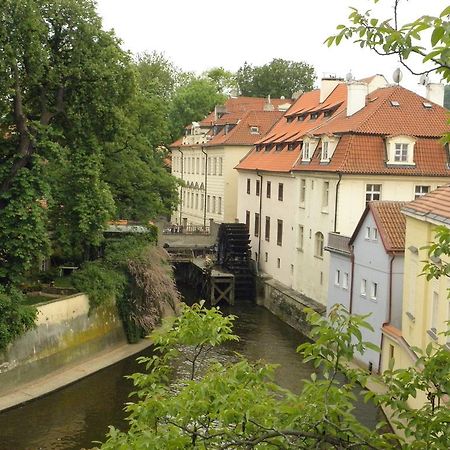 Apartment Dum U Cerneho Beranka Praha Rom bilde