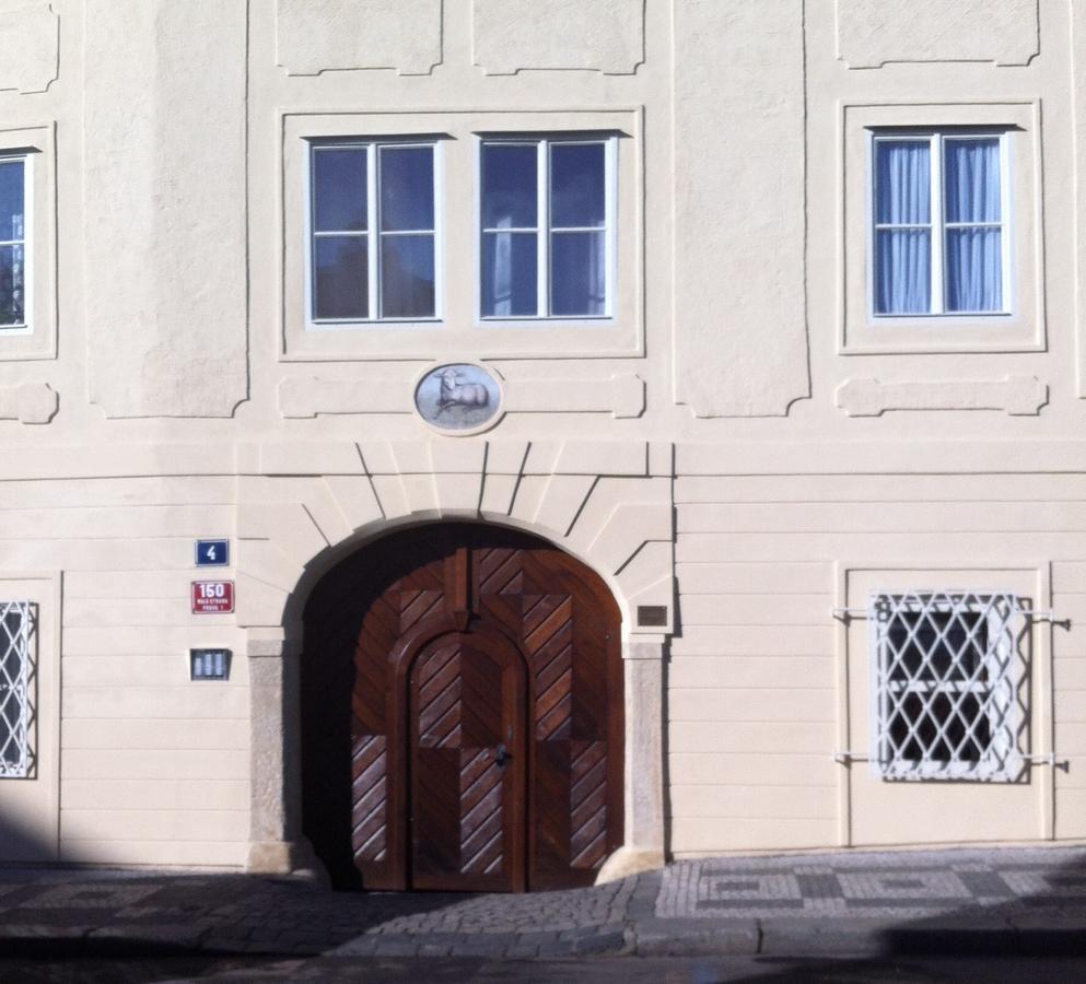 Apartment Dum U Cerneho Beranka Praha Eksteriør bilde